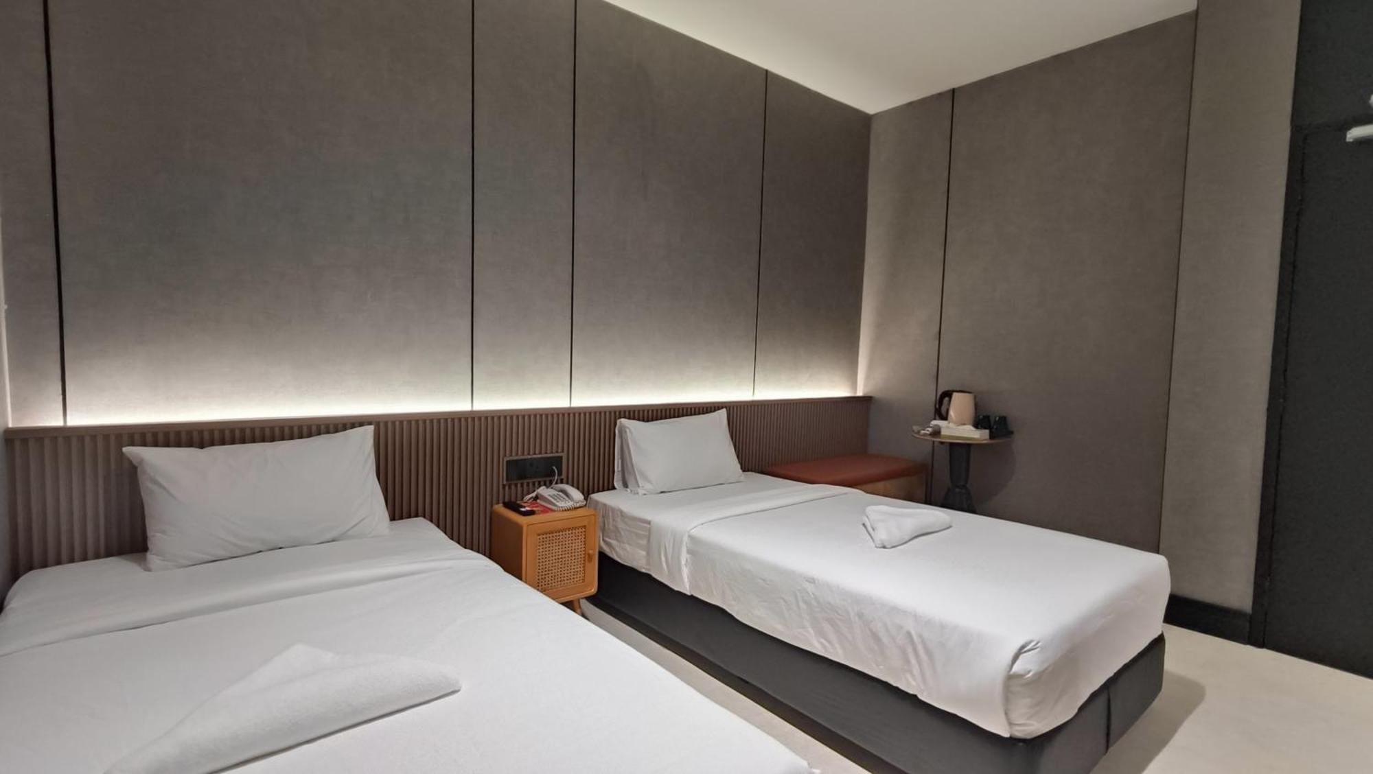 Urban Inn, Serai Wangi Padang Serai Kültér fotó
